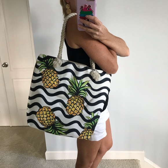 Handbags - 🍍LAST ONE🍍HOST PICK Pineapple Beach Tote